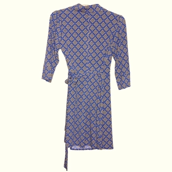 NEW - LAUNDRY BY SHELLI SEGAL Blue, Tan & White Side Tie Wrap Dress Size Medium - Picture 4 of 6